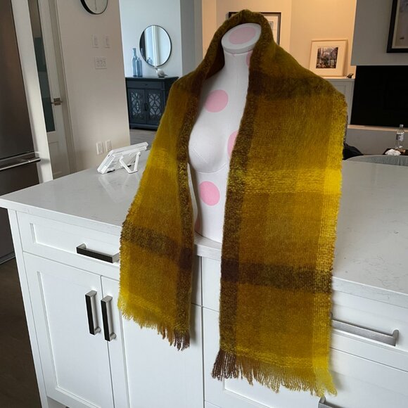 Vintage Made in Scotland Mohair & New Wool Fringed Plaid Wrap/Scarf Gold Brown - Picture 9 of 10